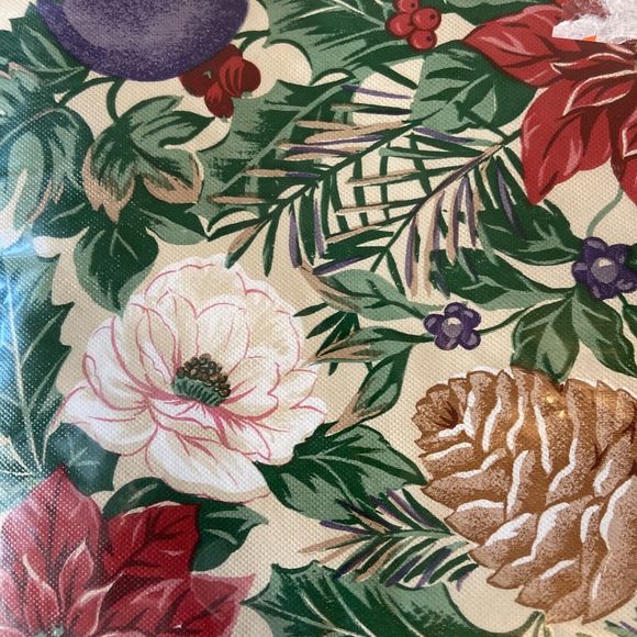 Vintage Elrene Holiday Print Christmas Vinyl Flannel Back 52"x70" Oblong - Picture 3 of 4